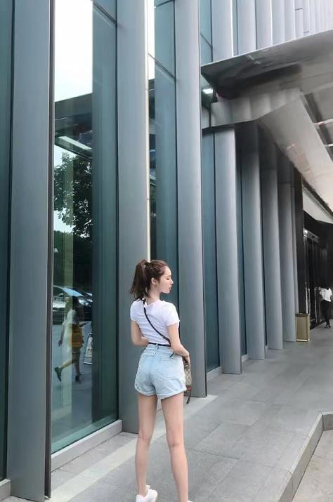 有礼貌有气质的COCO